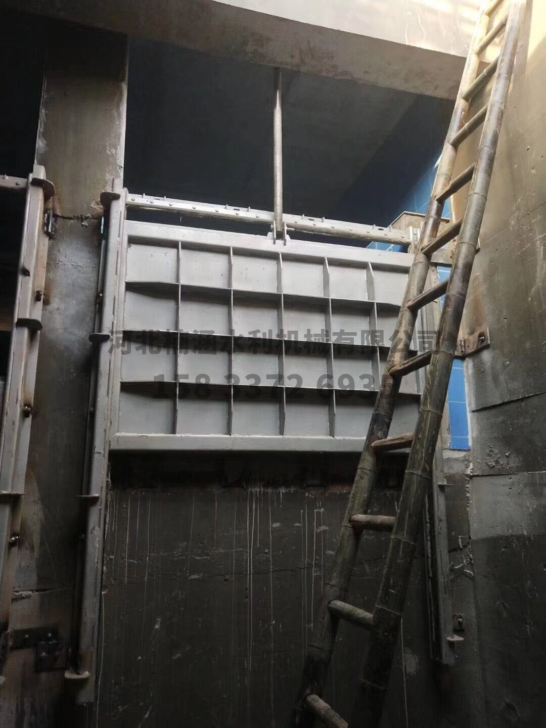 不銹鋼調節堰門